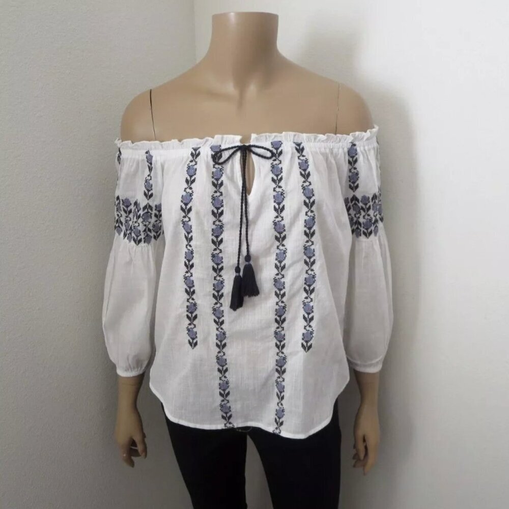 NWT Abercrombie & Fitch Womens Off Shoulder Embriodered Top Size XS White